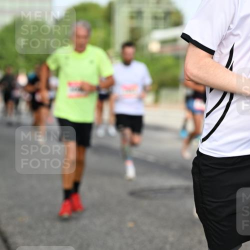 06.09.2026 - CURREX Alsterlauf Dr. Thomas Lammeyer http://msf.ph/oto/10134241 06.09.2026 09:59:30 Laufen 24, 5866 meine-sportfotos.de