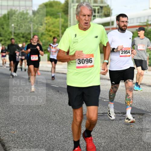 06.09.2026 - CURREX Alsterlauf Dr. Thomas Lammeyer http://msf.ph/oto/10134251 06.09.2026 09:59:31 Laufen 2741, 3096, 2954, 4229, 4454 meine-sportfotos.de