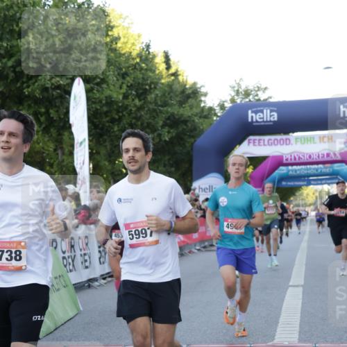 06.09.2026 - CURREX Alsterlauf Yannick Fuchs http://msf.ph/oto/10134255 06.09.2026 09:42:03 Ziel 2606, 2738, 3592, 3714, 4068, 4535, 4854, 4931, 4967, 5112, 5124, 5997, 6375, 8057, 8148 meine-sportfotos.de
