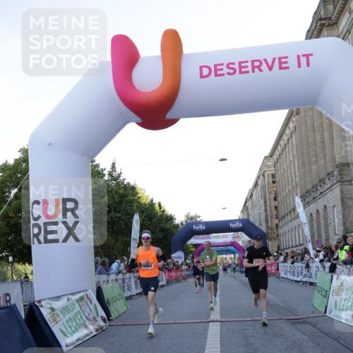 06.09.2026 - CURREX Alsterlauf Yannick Fuchs http://msf.ph/oto/10134285 06.09.2026 09:42:05 Ziel 2606, 2738, 3238, 3592, 3714, 4068, 4241, 4535, 4854, 4931, 4967, 5112, 5124, 5997, 6280, 6375, 8057, 8148 meine-sportfotos.de