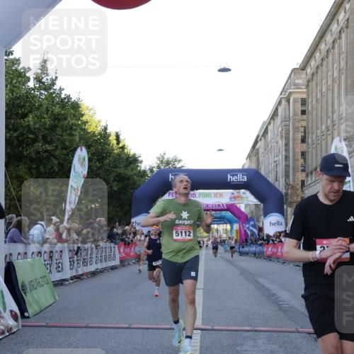 06.09.2026 - CURREX Alsterlauf Yannick Fuchs http://msf.ph/oto/10134303 06.09.2026 09:42:06 Ziel 2606, 2738, 3238, 3592, 3714, 4068, 4241, 4535, 4931, 4967, 5112, 5124, 5997, 6127, 6280, 8057, 8148 meine-sportfotos.de
