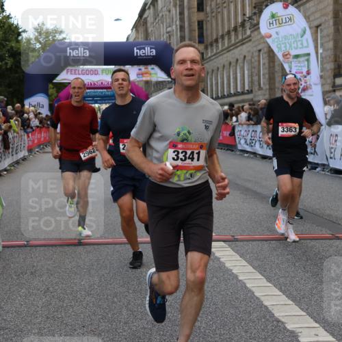 06.09.2026 - CURREX Alsterlauf Strokosch-Dieckow http://msf.ph/oto/10134327 06.09.2026 09:54:58 Ziel 2184, 2261, 2314, 2395, 2397, 2494, 2587, 2826, 2962, 3251, 3291, 3341, 3363, 3991, 4322, 4335, 4458, 4839, 5094, 5165, 5298, 5385, 6191 meine-sportfotos.de