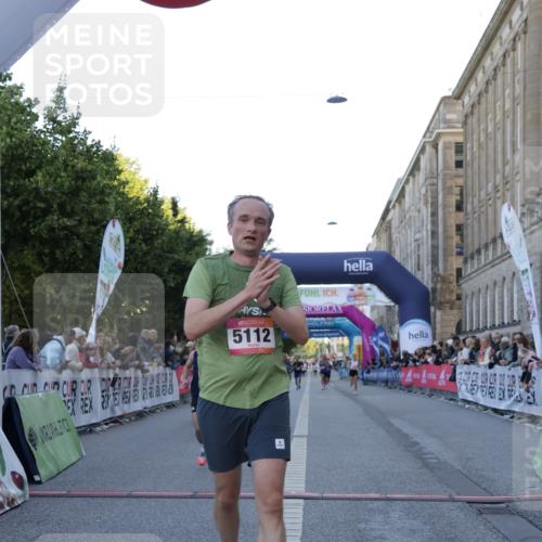 06.09.2026 - CURREX Alsterlauf Yannick Fuchs http://msf.ph/oto/10134338 06.09.2026 09:42:07 Ziel 2606, 2738, 3238, 3714, 4068, 4241, 4535, 4931, 4967, 5112, 5124, 5997, 6127, 6280, 8057, 8148 meine-sportfotos.de