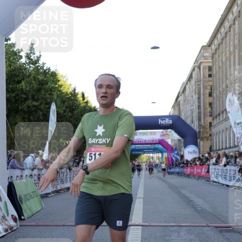 06.09.2026 - CURREX Alsterlauf Yannick Fuchs http://msf.ph/oto/10134351 06.09.2026 09:42:07 Ziel 2606, 2738, 3238, 3714, 4068, 4241, 4535, 4931, 4967, 5112, 5124, 5997, 6127, 6280, 8057, 8148 meine-sportfotos.de
