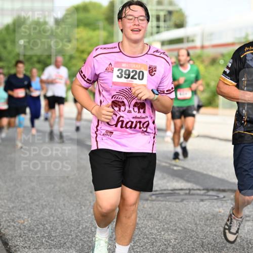 06.09.2026 - CURREX Alsterlauf Dr. Thomas Lammeyer http://msf.ph/oto/10134355 06.09.2026 09:59:41 Laufen 3920, 3919 meine-sportfotos.de