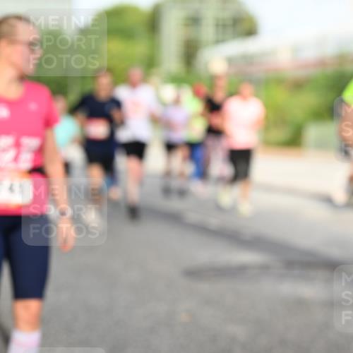 06.09.2026 - CURREX Alsterlauf Dr. Thomas Lammeyer http://msf.ph/oto/10134377 06.09.2026 09:59:42 Laufen 2741 meine-sportfotos.de