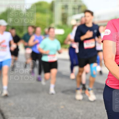 06.09.2026 - CURREX Alsterlauf Dr. Thomas Lammeyer http://msf.ph/oto/10134400 06.09.2026 09:59:44 Laufen 12, 741 meine-sportfotos.de