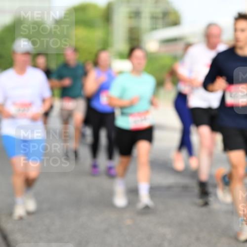 06.09.2026 - CURREX Alsterlauf Dr. Thomas Lammeyer http://msf.ph/oto/10134407 06.09.2026 09:59:45 Laufen  meine-sportfotos.de