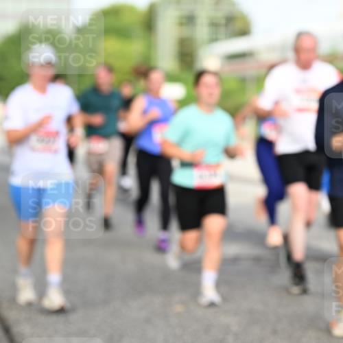 06.09.2026 - CURREX Alsterlauf Dr. Thomas Lammeyer http://msf.ph/oto/10134408 06.09.2026 09:59:45 Laufen 125 meine-sportfotos.de
