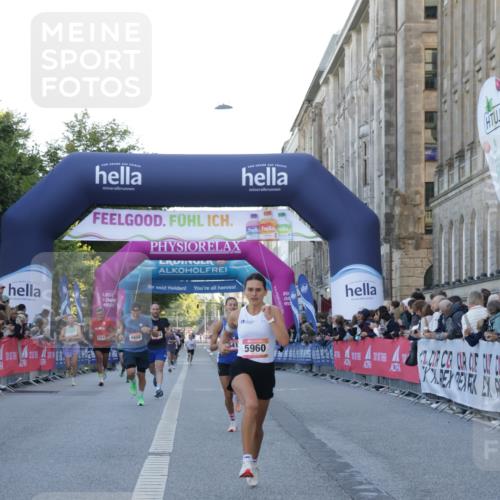 06.09.2026 - CURREX Alsterlauf Yannick Fuchs http://msf.ph/oto/10134413 06.09.2026 09:42:13 Ziel 3238, 3714, 4068, 4241, 4858, 5112, 5960, 6127, 6151, 6280, 6419, 6463 meine-sportfotos.de