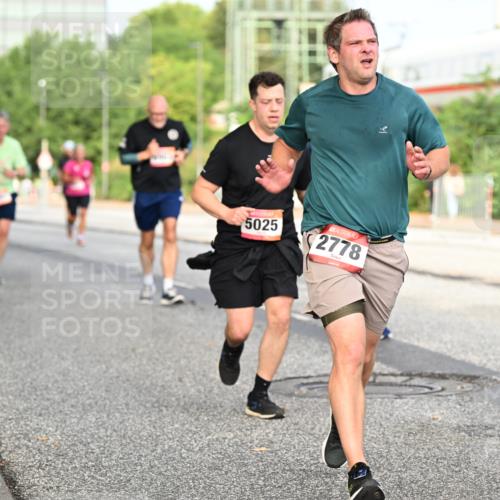 06.09.2026 - CURREX Alsterlauf Dr. Thomas Lammeyer http://msf.ph/oto/10134436 06.09.2026 09:59:47 Laufen 5025, 2778 meine-sportfotos.de