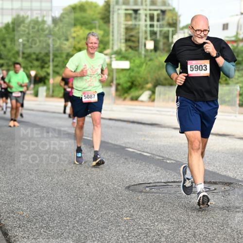 06.09.2026 - CURREX Alsterlauf Dr. Thomas Lammeyer http://msf.ph/oto/10134466 06.09.2026 09:59:50 Laufen 5087, 5903 meine-sportfotos.de