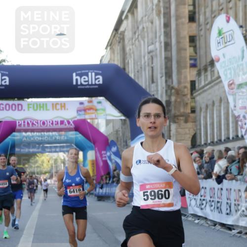 06.09.2026 - CURREX Alsterlauf Yannick Fuchs http://msf.ph/oto/10134468 06.09.2026 09:42:14 Ziel 3238, 4241, 4858, 5112, 5960, 5984, 6127, 6151, 6280, 6419, 6463 meine-sportfotos.de