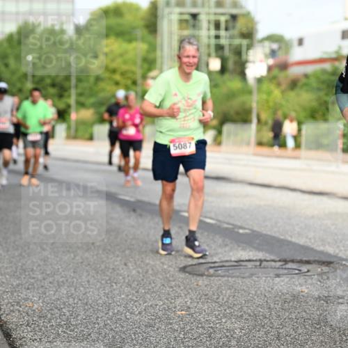 06.09.2026 - CURREX Alsterlauf Dr. Thomas Lammeyer http://msf.ph/oto/10134474 06.09.2026 09:59:51 Laufen 5087, 5903 meine-sportfotos.de