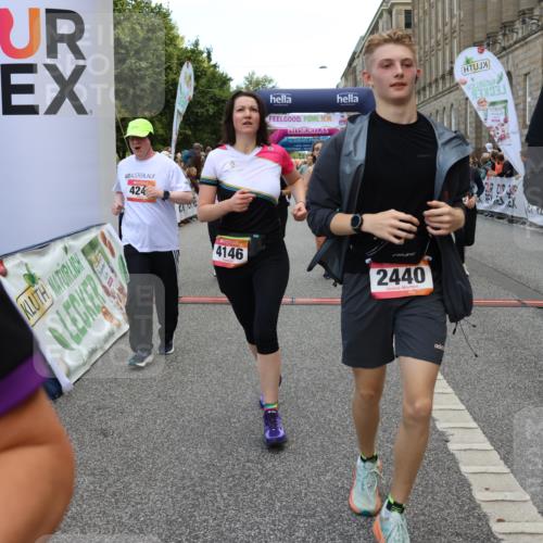 06.09.2026 - CURREX Alsterlauf Strokosch-Dieckow http://msf.ph/oto/10134476 06.09.2026 10:08:25 Ziel 2035, 2080, 2105, 2155, 2440, 2504, 3093, 3200, 3352, 3390, 4146, 4169, 4247, 4399, 4447, 5030, 5342, 5502, 5582, 6230, 6473, 8045, 8258, 8260, 8297 meine-sportfotos.de