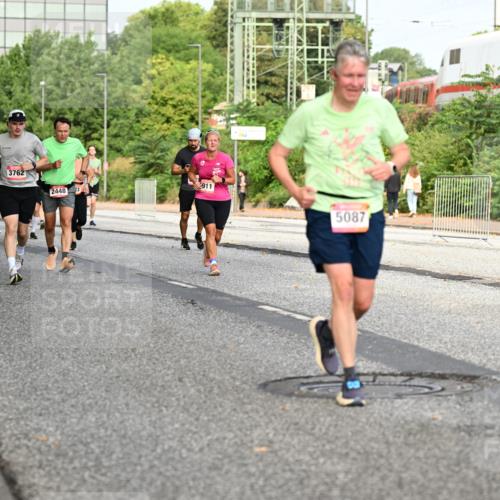 06.09.2026 - CURREX Alsterlauf Dr. Thomas Lammeyer http://msf.ph/oto/10134481 06.09.2026 09:59:51 Laufen 345, 262, 3756, 3762, 2448, 911, 5087 meine-sportfotos.de