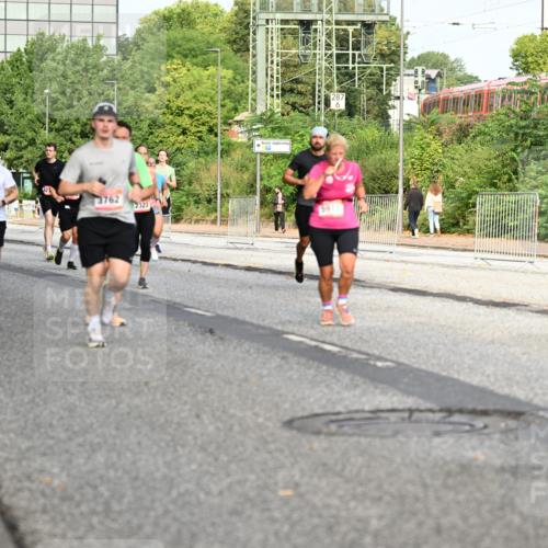 06.09.2026 - CURREX Alsterlauf Dr. Thomas Lammeyer http://msf.ph/oto/10134501 06.09.2026 09:59:53 Laufen 5737, 3762, 591 meine-sportfotos.de