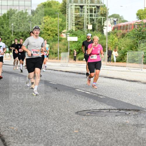 06.09.2026 - CURREX Alsterlauf Dr. Thomas Lammeyer http://msf.ph/oto/10134504 06.09.2026 09:59:53 Laufen 5737, 3756, 6056, 263, 3762, 5911 meine-sportfotos.de