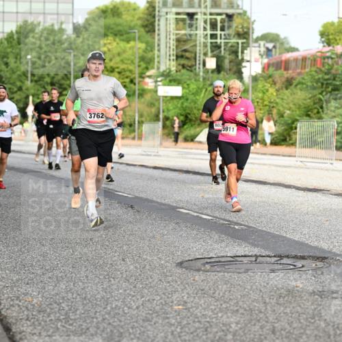 06.09.2026 - CURREX Alsterlauf Dr. Thomas Lammeyer http://msf.ph/oto/10134508 06.09.2026 09:59:53 Laufen 3762, 3756, 802, 5911 meine-sportfotos.de