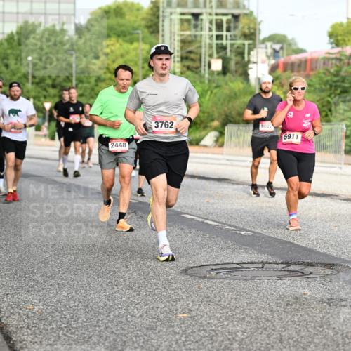 06.09.2026 - CURREX Alsterlauf Dr. Thomas Lammeyer http://msf.ph/oto/10134518 06.09.2026 09:59:54 Laufen 2448, 3762, 8022, 5911 meine-sportfotos.de