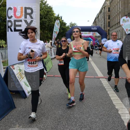 06.09.2026 - CURREX Alsterlauf Strokosch-Dieckow http://msf.ph/oto/10134523 06.09.2026 10:08:27 Ziel 2035, 2080, 2105, 2155, 2440, 2504, 3093, 3352, 3390, 4146, 4247, 4399, 4447, 4476, 5030, 5342, 5502, 5582, 5854, 6230, 6473, 8045, 8297 meine-sportfotos.de