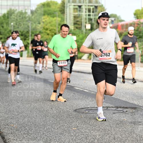 06.09.2026 - CURREX Alsterlauf Dr. Thomas Lammeyer http://msf.ph/oto/10134526 06.09.2026 09:59:55 Laufen 2448, 3762, 5911 meine-sportfotos.de