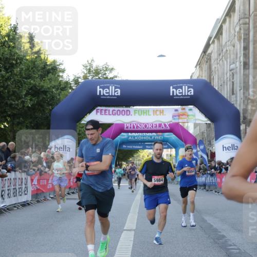 06.09.2026 - CURREX Alsterlauf Yannick Fuchs http://msf.ph/oto/10134560 06.09.2026 09:42:17 Ziel 3238, 4114, 4858, 5554, 5960, 5984, 6127, 6151, 6280, 6419, 6463, 8197 meine-sportfotos.de