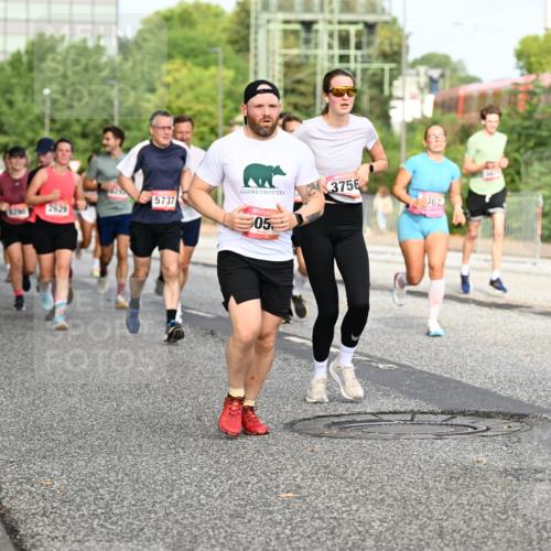 06.09.2026 - CURREX Alsterlauf Dr. Thomas Lammeyer http://msf.ph/oto/10134561 06.09.2026 09:59:58 Laufen 6345, 3756, 5737, 2629, 367, 05, 2323 meine-sportfotos.de