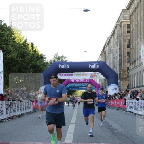 06.09.2026 - CURREX Alsterlauf Yannick Fuchs http://msf.ph/oto/10134570 06.09.2026 09:42:17 Ziel 3238, 4114, 4858, 5554, 5960, 5984, 6127, 6151, 6280, 6419, 6463, 8197 meine-sportfotos.de