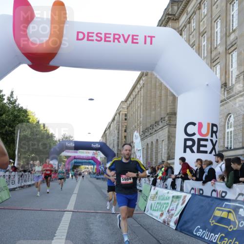06.09.2026 - CURREX Alsterlauf Yannick Fuchs http://msf.ph/oto/10134620 06.09.2026 09:42:19 Ziel 2003, 4114, 4858, 5554, 5960, 5984, 6151, 6419, 6463, 8197 meine-sportfotos.de