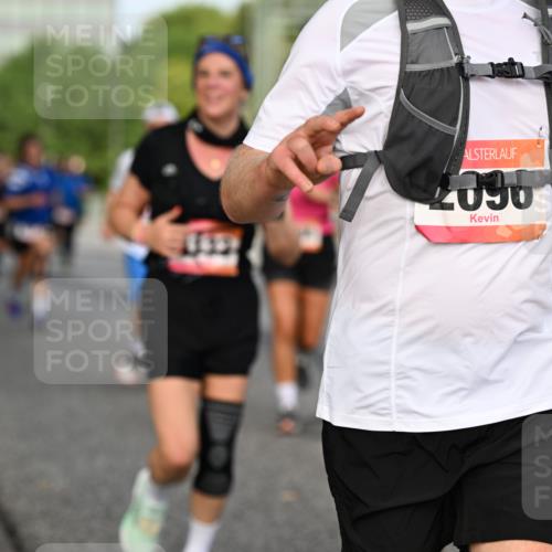 06.09.2026 - CURREX Alsterlauf Dr. Thomas Lammeyer http://msf.ph/oto/10134636 06.09.2026 10:00:04 Laufen 4090, 629 meine-sportfotos.de