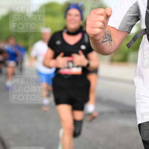 06.09.2026 - CURREX Alsterlauf Dr. Thomas Lammeyer http://msf.ph/oto/10134638 06.09.2026 10:00:05 Laufen  meine-sportfotos.de