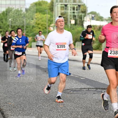 06.09.2026 - CURREX Alsterlauf Dr. Thomas Lammeyer http://msf.ph/oto/10134650 06.09.2026 10:00:06 Laufen 2677, 5355, 2386 meine-sportfotos.de