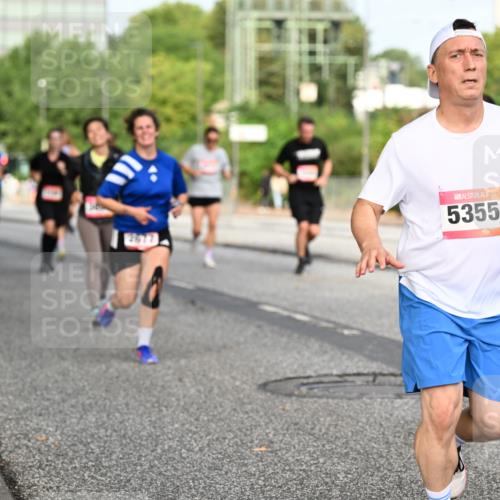 06.09.2026 - CURREX Alsterlauf Dr. Thomas Lammeyer http://msf.ph/oto/10134663 06.09.2026 10:00:07 Laufen 2677, 5355 meine-sportfotos.de