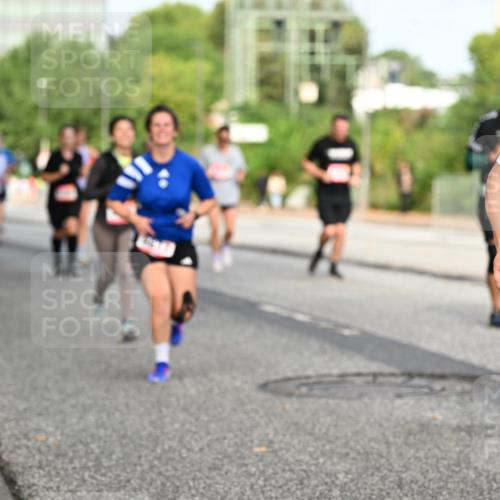 06.09.2026 - CURREX Alsterlauf Dr. Thomas Lammeyer http://msf.ph/oto/10134666 06.09.2026 10:00:07 Laufen 53 meine-sportfotos.de