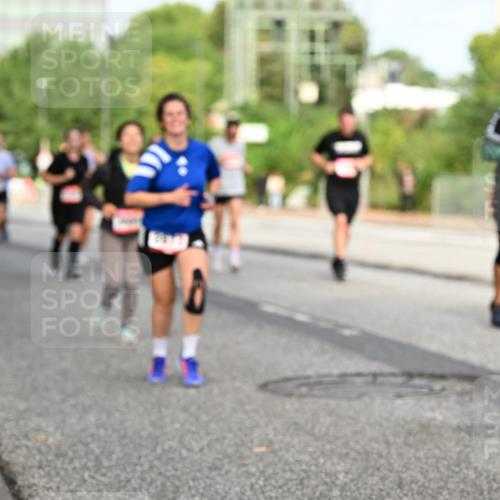 06.09.2026 - CURREX Alsterlauf Dr. Thomas Lammeyer http://msf.ph/oto/10134667 06.09.2026 10:00:07 Laufen  meine-sportfotos.de