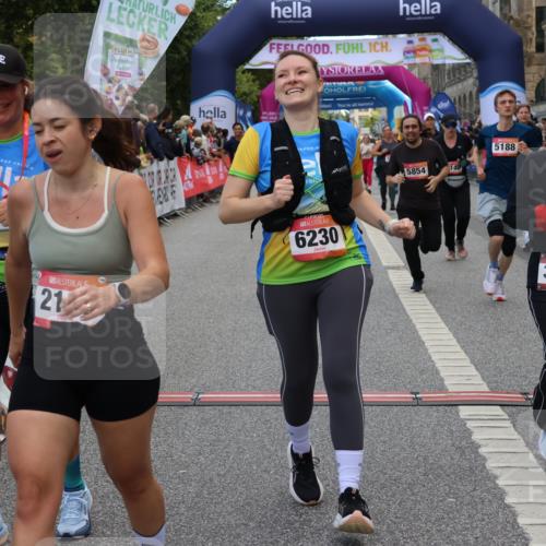 06.09.2026 - CURREX Alsterlauf Strokosch-Dieckow http://msf.ph/oto/10134693 06.09.2026 10:08:31 Ziel 2035, 2080, 2105, 2155, 2504, 3082, 3093, 3390, 3888, 3889, 4399, 4447, 4476, 4651, 5030, 5140, 5582, 5854, 6230 meine-sportfotos.de