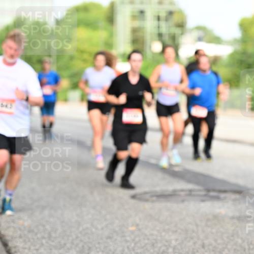 06.09.2026 - CURREX Alsterlauf Dr. Thomas Lammeyer http://msf.ph/oto/10134715 06.09.2026 10:00:11 Laufen  meine-sportfotos.de