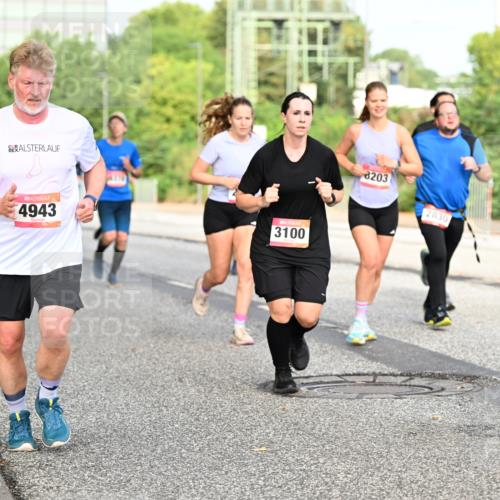 06.09.2026 - CURREX Alsterlauf Dr. Thomas Lammeyer http://msf.ph/oto/10134719 06.09.2026 10:00:12 Laufen 4943, 3100, 8203, 2830, 1177 meine-sportfotos.de