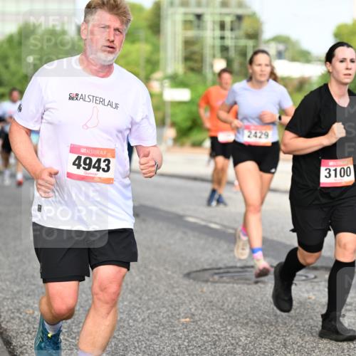 06.09.2026 - CURREX Alsterlauf Dr. Thomas Lammeyer http://msf.ph/oto/10134733 06.09.2026 10:00:13 Laufen 2429, 4943, 3100, 820 meine-sportfotos.de