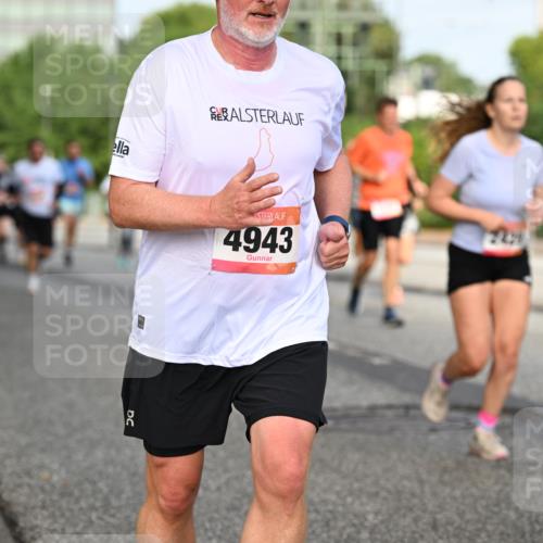 06.09.2026 - CURREX Alsterlauf Dr. Thomas Lammeyer http://msf.ph/oto/10134740 06.09.2026 10:00:13 Laufen 4943, 3100 meine-sportfotos.de