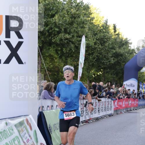 06.09.2026 - CURREX Alsterlauf Yannick Fuchs http://msf.ph/oto/10134758 06.09.2026 09:42:25 Ziel 2003, 2248, 4114, 4504, 4858, 5554, 5663, 5984, 6136, 8197 meine-sportfotos.de