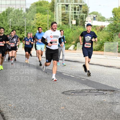 06.09.2026 - CURREX Alsterlauf Dr. Thomas Lammeyer http://msf.ph/oto/10134778 06.09.2026 10:00:16 Laufen 1229, 2025, 5468, 8275, 4495, 376, 2, 5330, 3059, 3378 meine-sportfotos.de