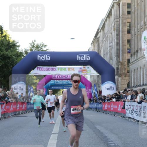 06.09.2026 - CURREX Alsterlauf Yannick Fuchs http://msf.ph/oto/10134791 06.09.2026 09:42:26 Ziel 2003, 2248, 4114, 4504, 5554, 5663, 5984, 6136, 6472, 8197 meine-sportfotos.de
