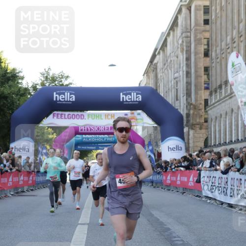 06.09.2026 - CURREX Alsterlauf Yannick Fuchs http://msf.ph/oto/10134798 06.09.2026 09:42:27 Ziel 2003, 2248, 4114, 4504, 5464, 5554, 5663, 6136, 6472, 8197 meine-sportfotos.de