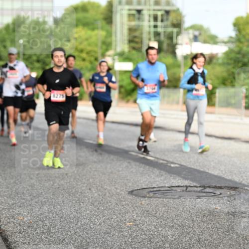 06.09.2026 - CURREX Alsterlauf Dr. Thomas Lammeyer http://msf.ph/oto/10134806 06.09.2026 10:00:19 Laufen 33 meine-sportfotos.de
