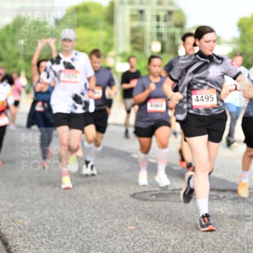 06.09.2026 - CURREX Alsterlauf Dr. Thomas Lammeyer http://msf.ph/oto/10134836 06.09.2026 10:00:22 Laufen 4495, 8 meine-sportfotos.de