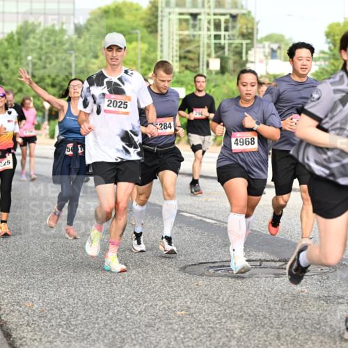 06.09.2026 - CURREX Alsterlauf Dr. Thomas Lammeyer http://msf.ph/oto/10134840 06.09.2026 10:00:22 Laufen 5004, 8225, 2025, 284, 296, 4968, 95, 55, 5468 meine-sportfotos.de