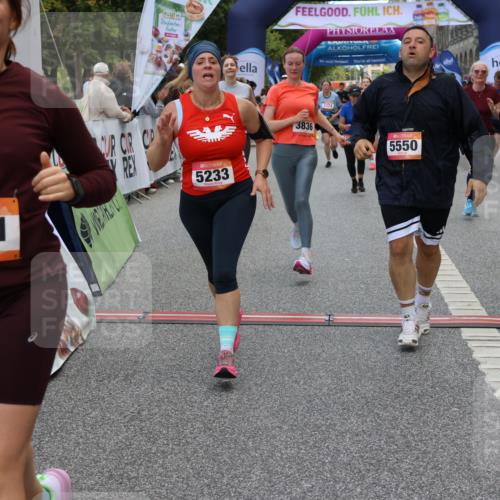 06.09.2026 - CURREX Alsterlauf Strokosch-Dieckow http://msf.ph/oto/10134841 06.09.2026 10:08:39 Ziel 2374, 2450, 2487, 2491, 2580, 3082, 3482, 3836, 3888, 3889, 4115, 4185, 4476, 4651, 5140, 5233, 5319, 5550, 5854, 8089 meine-sportfotos.de