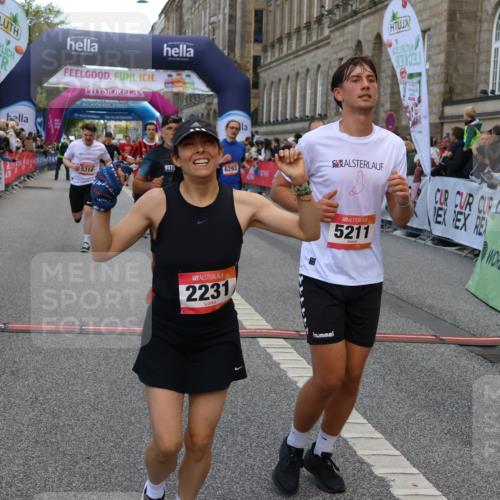 06.09.2026 - CURREX Alsterlauf Strokosch-Dieckow http://msf.ph/oto/10134848 06.09.2026 09:55:24 Ziel 2012, 2231, 2232, 3126, 3344, 3484, 4512, 4688, 5211, 5314, 5855, 6293, 6367 meine-sportfotos.de